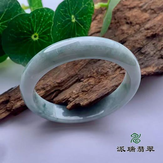 派瑞翡翠 翡翠手镯 糯种 飘花 商品图0