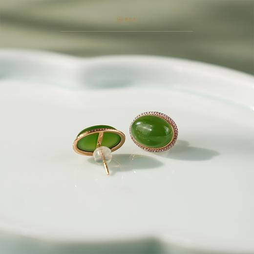 【小茉莉】18K玫瑰金镶碧玉蛋面细钻耳钉 商品图3