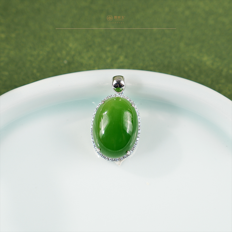 【春鸾】18K白金碧玉蛋面吊坠