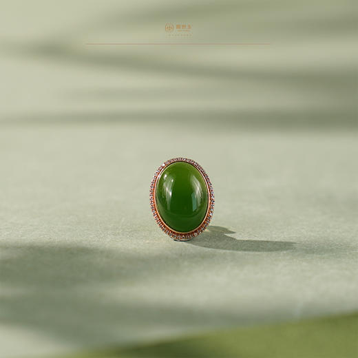 【小茉莉】18K玫瑰金镶碧玉蛋面细钻耳钉 商品图4