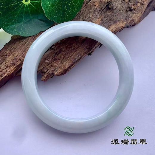 派瑞翡翠 翡翠手镯 糯种 浅绿 商品图1