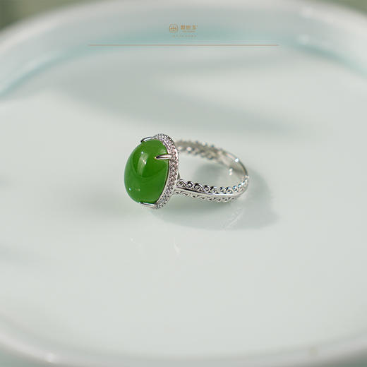 【薄荷汀】18K白金碧玉蛋面戒指 商品图2