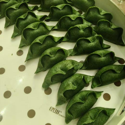 私房手工艾青米粿 艾青米果  用艾青加米粉擀的皮，再包上鲜笋，雪菜、肉炒的馅！就是一个个好吃的青果喽[色]可以蒸着吃，煎着吃[色] 商品图7