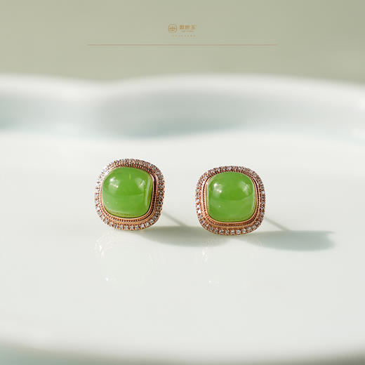 【格蕾】18K玫瑰金镶碧玉苹果绿细钻耳钉 商品图0