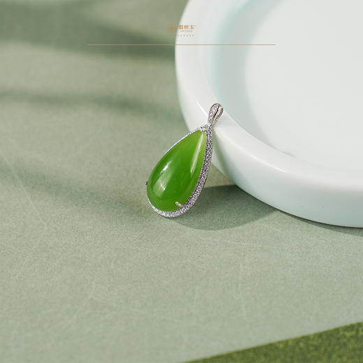 【胧夏】18K白金碧玉水滴吊坠 商品图2