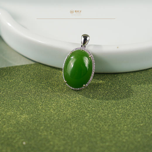 【春鸾】18K白金碧玉蛋面吊坠 商品图2