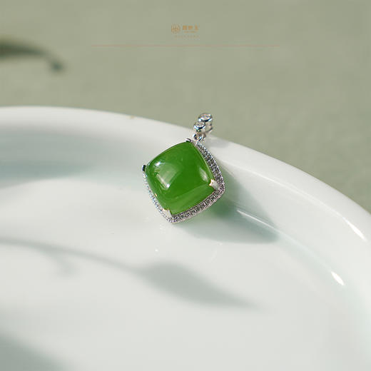 【波仙】18K白金碧玉方糖吊坠 商品图0