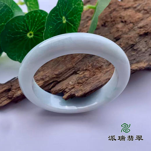 派瑞翡翠 翡翠手镯 糯种 浅绿 商品图0
