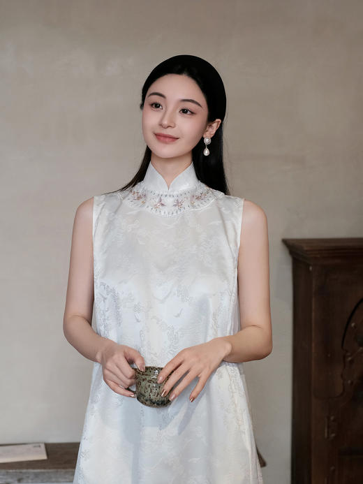 盛唐牡丹盛奢系列 | 闲云野鹤丝毛手绣连衣裙 商品图2