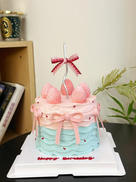 浪漫莓莓（小草莓蛋糕）全部装饰可食用，蜡烛上丝带，随机搭配