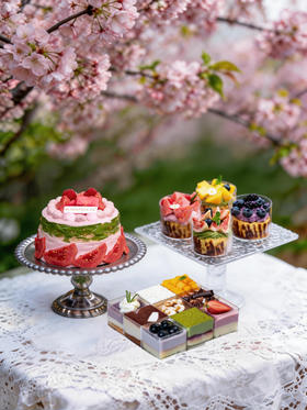 12人套餐：2磅芭乐抹茶软忌廉+九宫格慕斯杯+春果集（4个装）