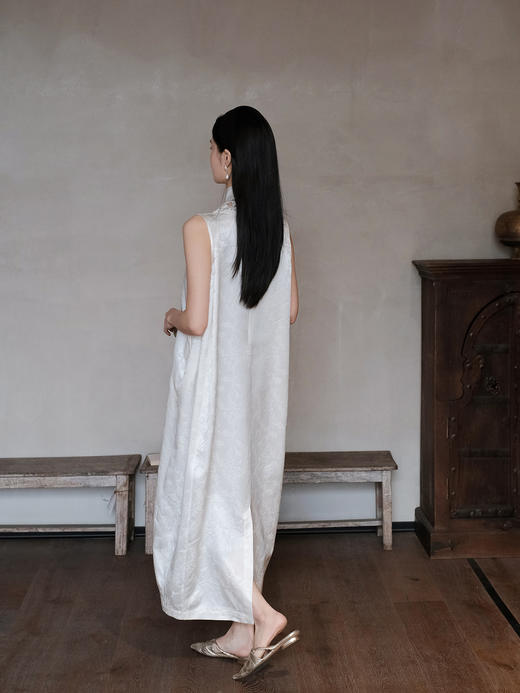 盛唐牡丹盛奢系列 | 闲云野鹤丝毛手绣连衣裙 商品图8