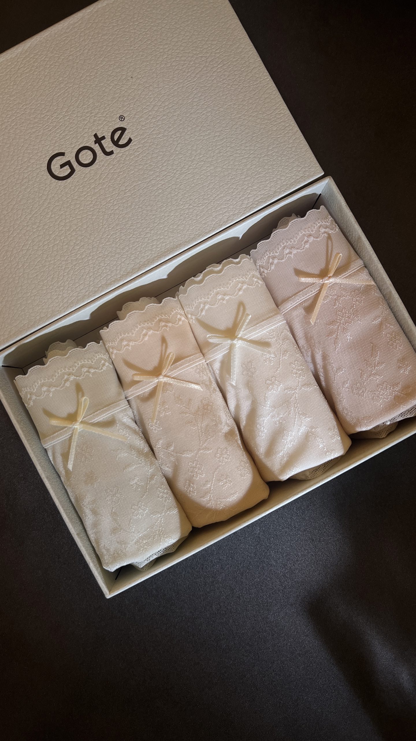 Gote春夏新品莫奈·花影浮雕莫代尔女式内裤