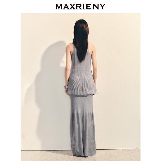 玛克门店发货【商场同款】MAXRIENY精致日常肌理感半身裙2025夏款h型散摆长裙(货号:MC86SK036) 商品图3
