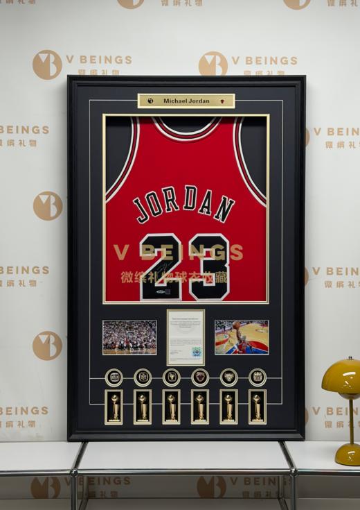 收藏系列 乔丹 公牛队红色23号 MN球员版 亲笔签名球衣 商品图1