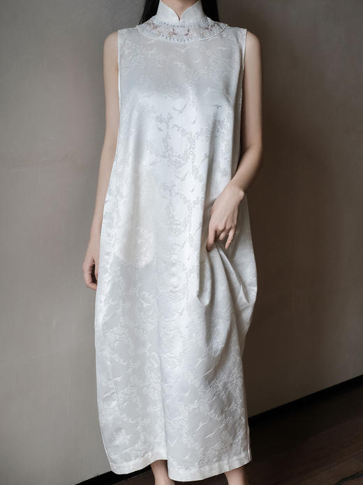 盛唐牡丹盛奢系列 | 闲云野鹤丝毛手绣连衣裙 商品图3