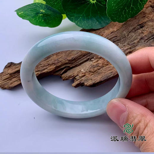 派瑞翡翠 翡翠手镯 糯种 浅绿 商品图1