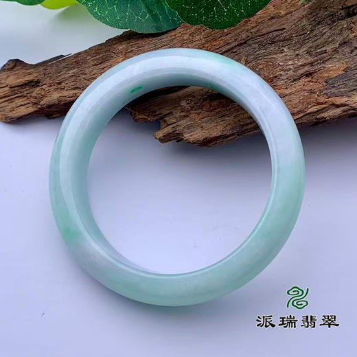 派瑞翡翠 翡翠手镯 糯种 浅绿 商品图2
