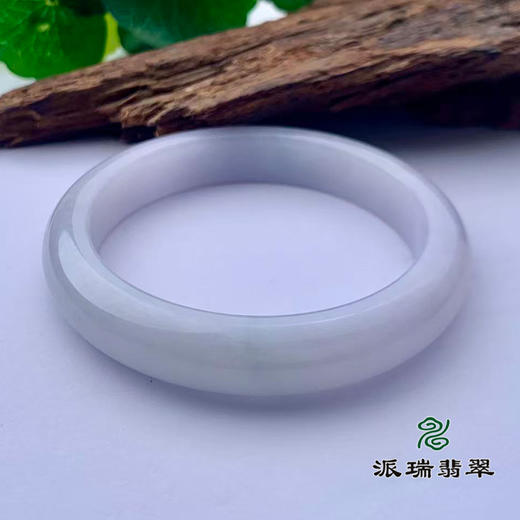 派瑞翡翠 翡翠手镯 糯种 浅绿 商品图3