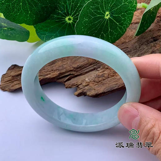 派瑞翡翠 翡翠手镯 糯种 浅绿 商品图1