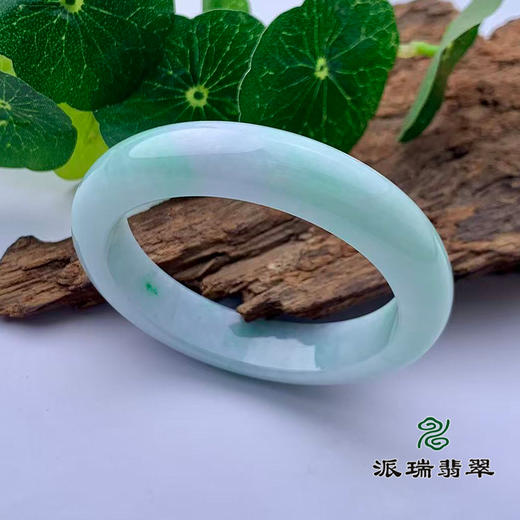 派瑞翡翠 翡翠手镯 糯种 浅绿 商品图0