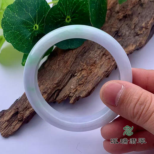 派瑞翡翠 翡翠手镯 糯种 浅绿 商品图3