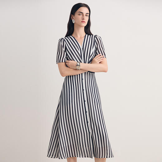 EITIE爱特爱气质V领条纹显瘦收腰通勤连衣裙2026夏季新款8607326 商品图2