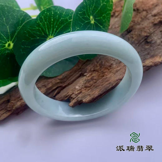 派瑞翡翠 翡翠手镯 糯种 浅绿 商品图0