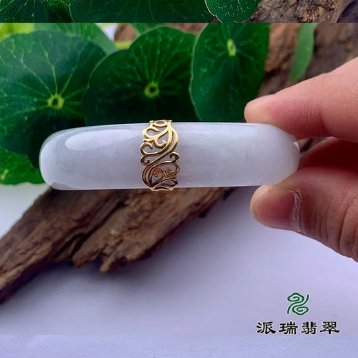 派瑞翡翠 翡翠手镯 糯种 浅绿 商品图2