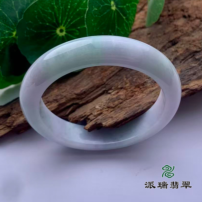 派瑞翡翠 翡翠手镯 糯种 浅绿