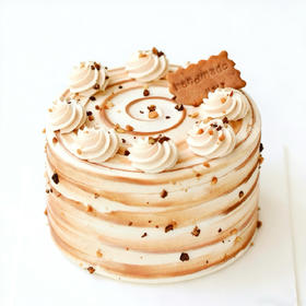 焦糖山核桃咸奶油蛋糕