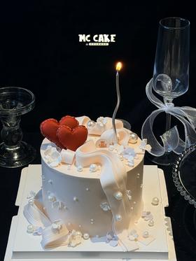 爱心桃简约\法式浪漫氛围感蛋糕