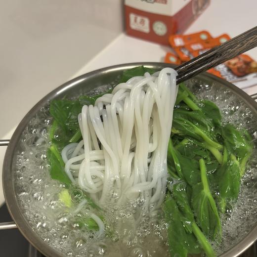 【米线套餐】滇味四季(保鲜米线) 200g/袋|椒盐香菇|全能蘸水|香菇牛肉酱|蒜蓉油米椒 商品图3