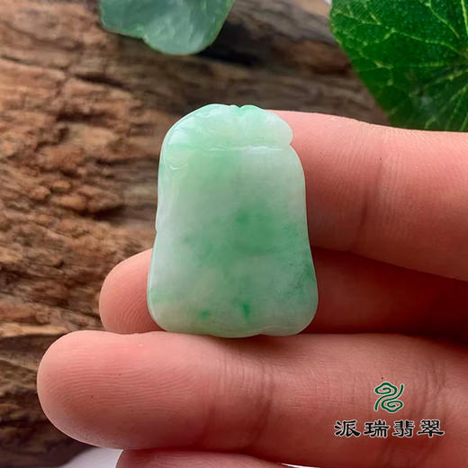派瑞翡翠 翡翠手镯 糯种 浅绿 商品图2