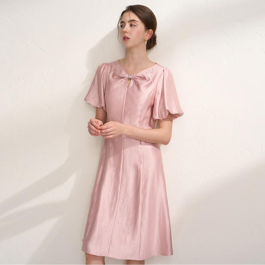 EITIE爱特爱蝴蝶结粉色亮丝泡泡袖轻礼服千金连衣裙2026夏季新款B2607246 商品图1
