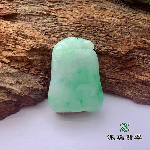 派瑞翡翠 翡翠手镯 糯种 浅绿 商品图0