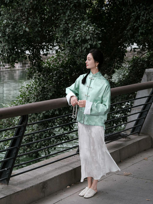 盛唐牡丹 |艾绿蝶恋花冠乐绉双面穿外套 商品图8