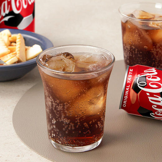 日本可口可乐碳酸饮料500ml/021985  日本进口 世界杯主题可乐 商品图1