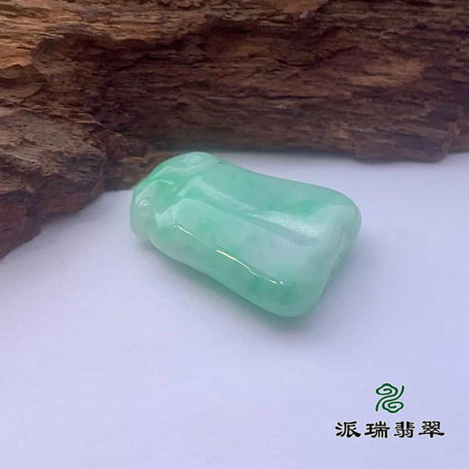 派瑞翡翠 翡翠手镯 糯种 浅绿 商品图1