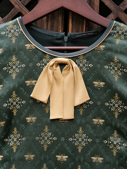 盛唐牡丹 | 叠翠流金真丝蜀锦女裙 商品图1