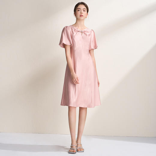 EITIE爱特爱蝴蝶结粉色亮丝泡泡袖轻礼服千金连衣裙2026夏季新款B2607246 商品图3