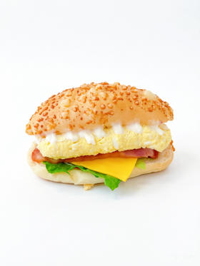 鸡蛋培根堡