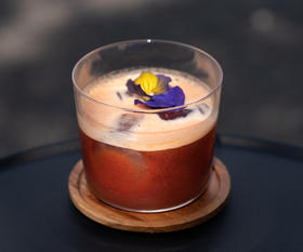 莓生花（莓果花香）