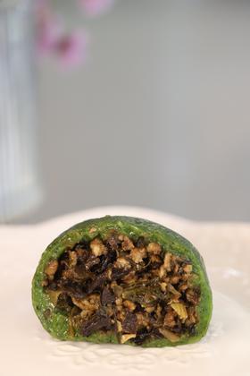 【季节好食】酸菜肉末青团