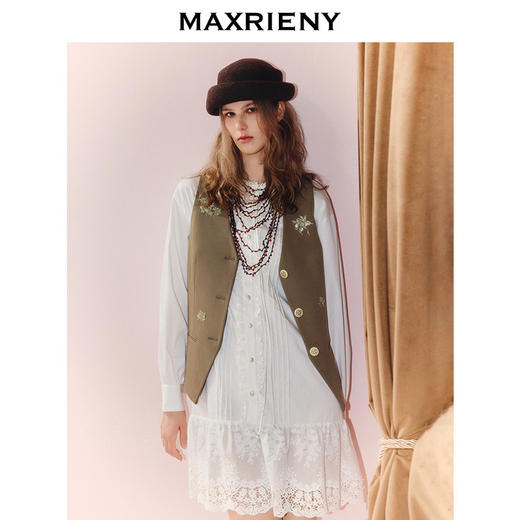 MAXRIENY老钱度假风V领马夹修身背心女2025秋款短款合身马甲外搭(货号:MS86VE251) 商品图2