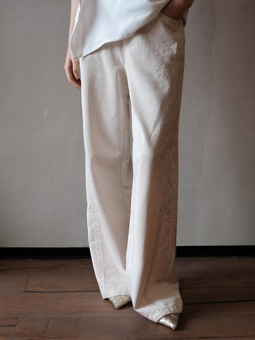 盛唐婧 | 白色休闲百搭直筒牛仔裤[特价品] 商品图1