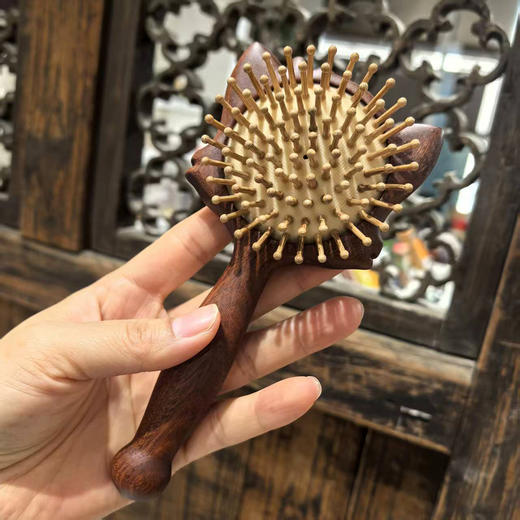 红檀银狐气垫按摩梳 商品图1