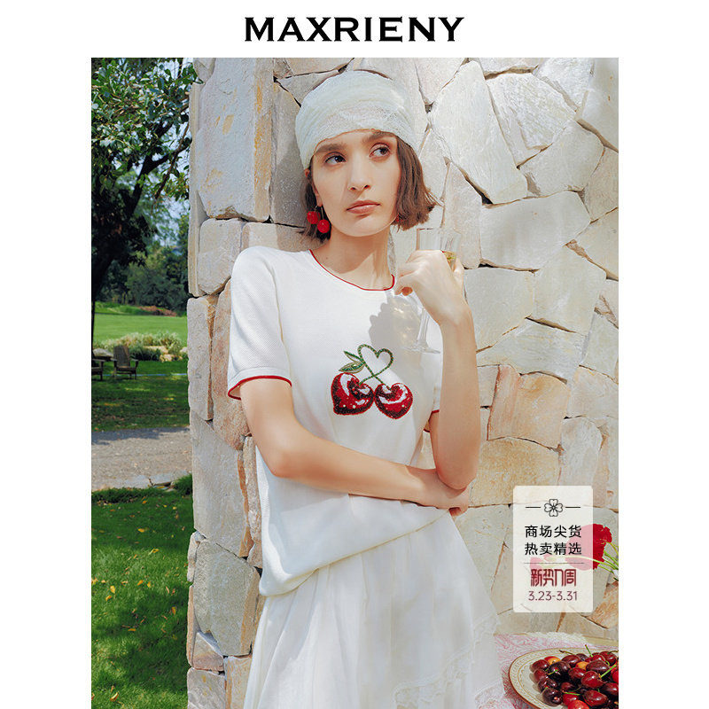 玛克门店发货：MAXRIENY甜美风樱桃钉珠绣花短袖毛衫收腰系带上衣(货号:MC86SW267)