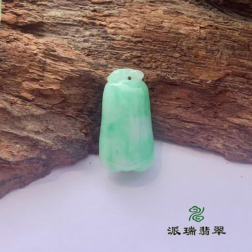派瑞翡翠 翡翠挂件 糯种 绿色 商品图0