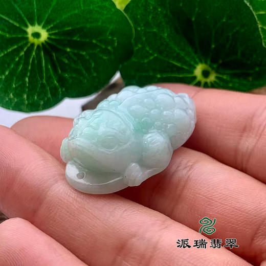 派瑞翡翠 翡翠挂件 糯种 浅绿 商品图1